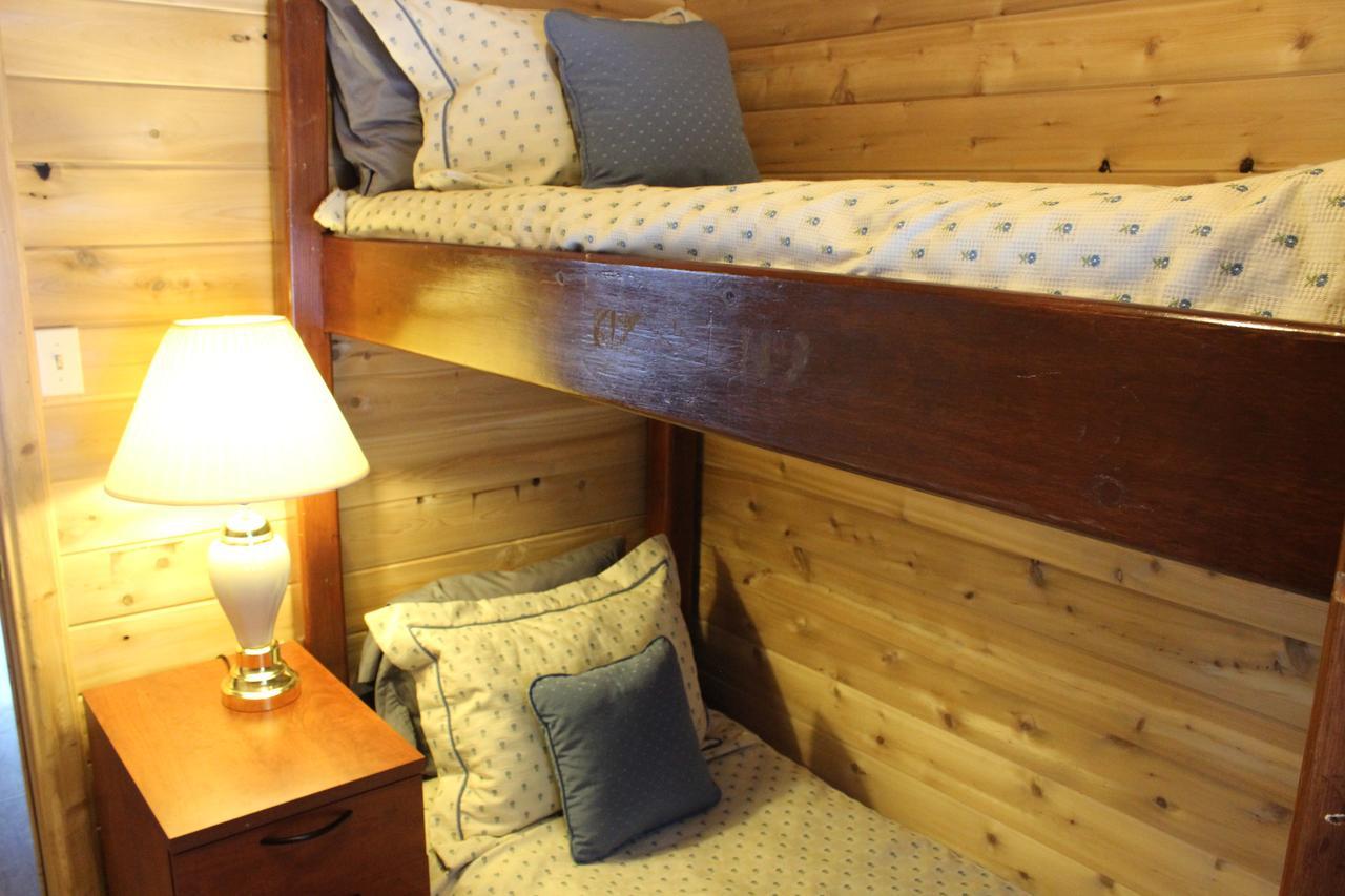 Lakefront Hope Lodge Miller Lake Ngoại thất bức ảnh