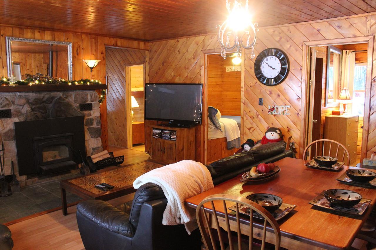Lakefront Hope Lodge Miller Lake Ngoại thất bức ảnh