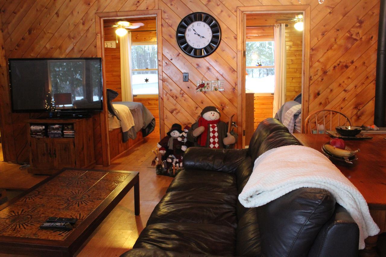 Lakefront Hope Lodge Miller Lake Ngoại thất bức ảnh