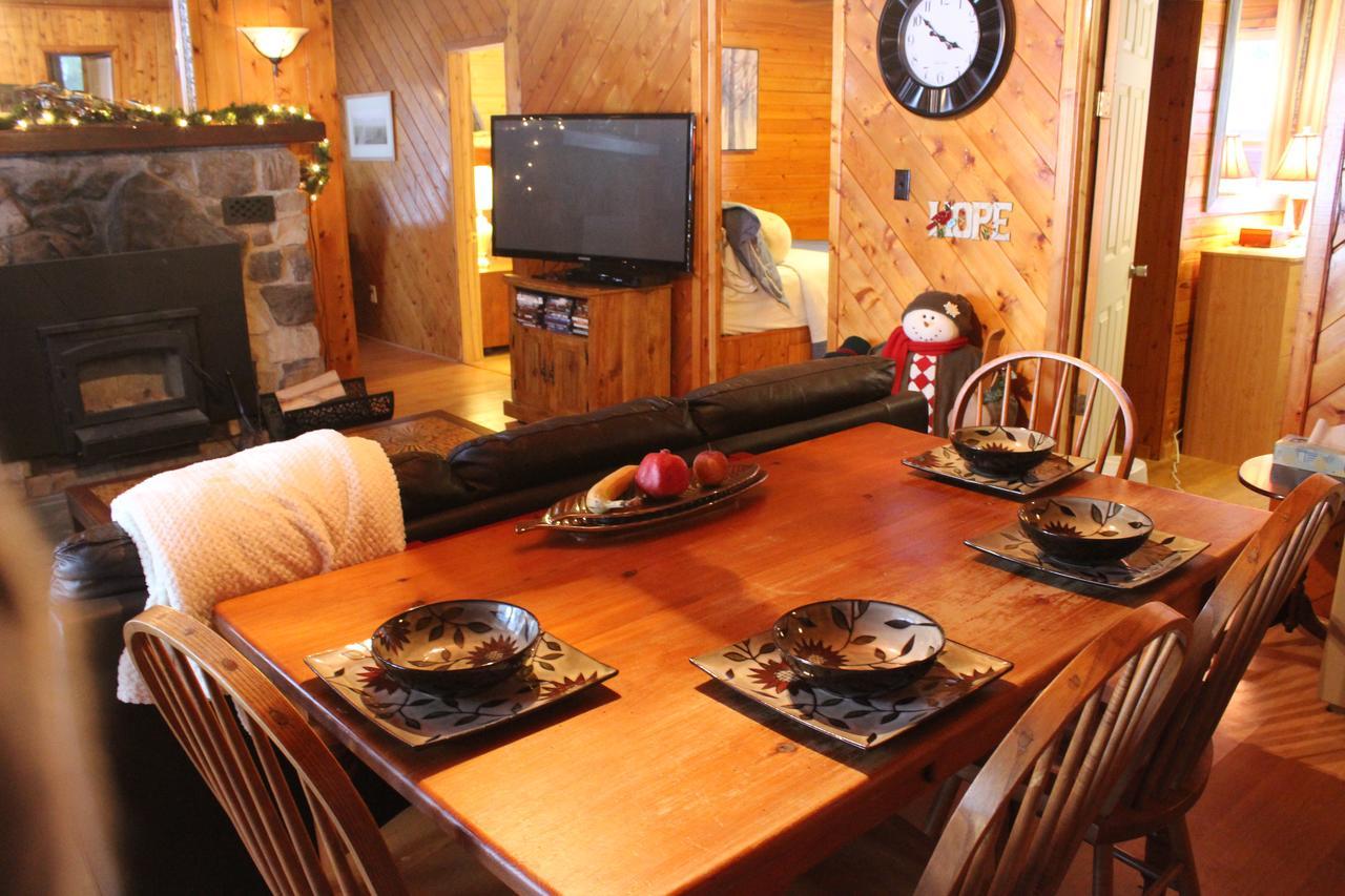 Lakefront Hope Lodge Miller Lake Ngoại thất bức ảnh