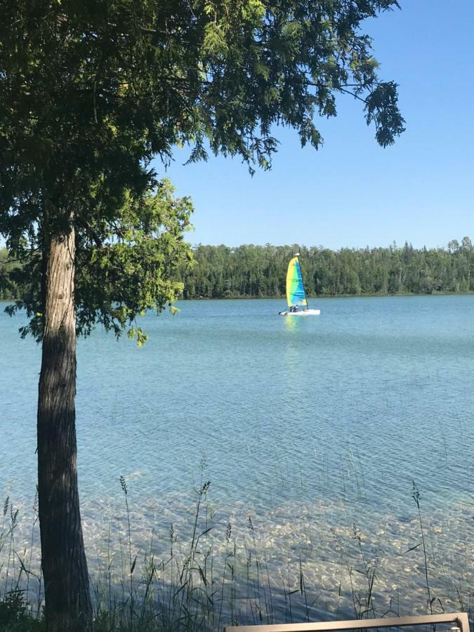 Lakefront Hope Lodge Miller Lake Ngoại thất bức ảnh
