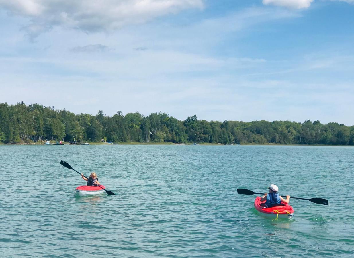 Lakefront Hope Lodge Miller Lake Ngoại thất bức ảnh
