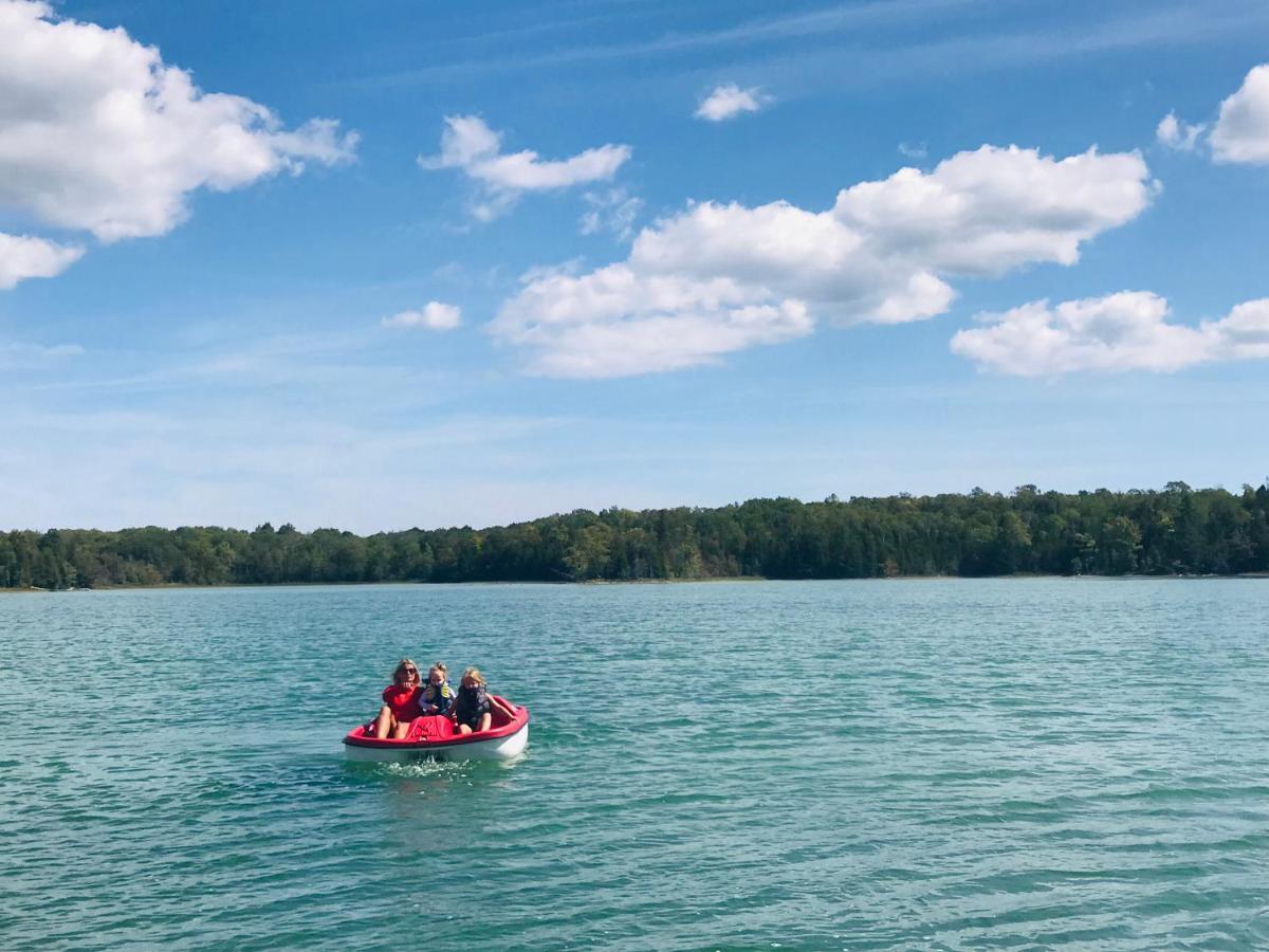 Lakefront Hope Lodge Miller Lake Ngoại thất bức ảnh